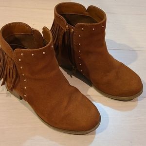 Lil girls fringe boots 13